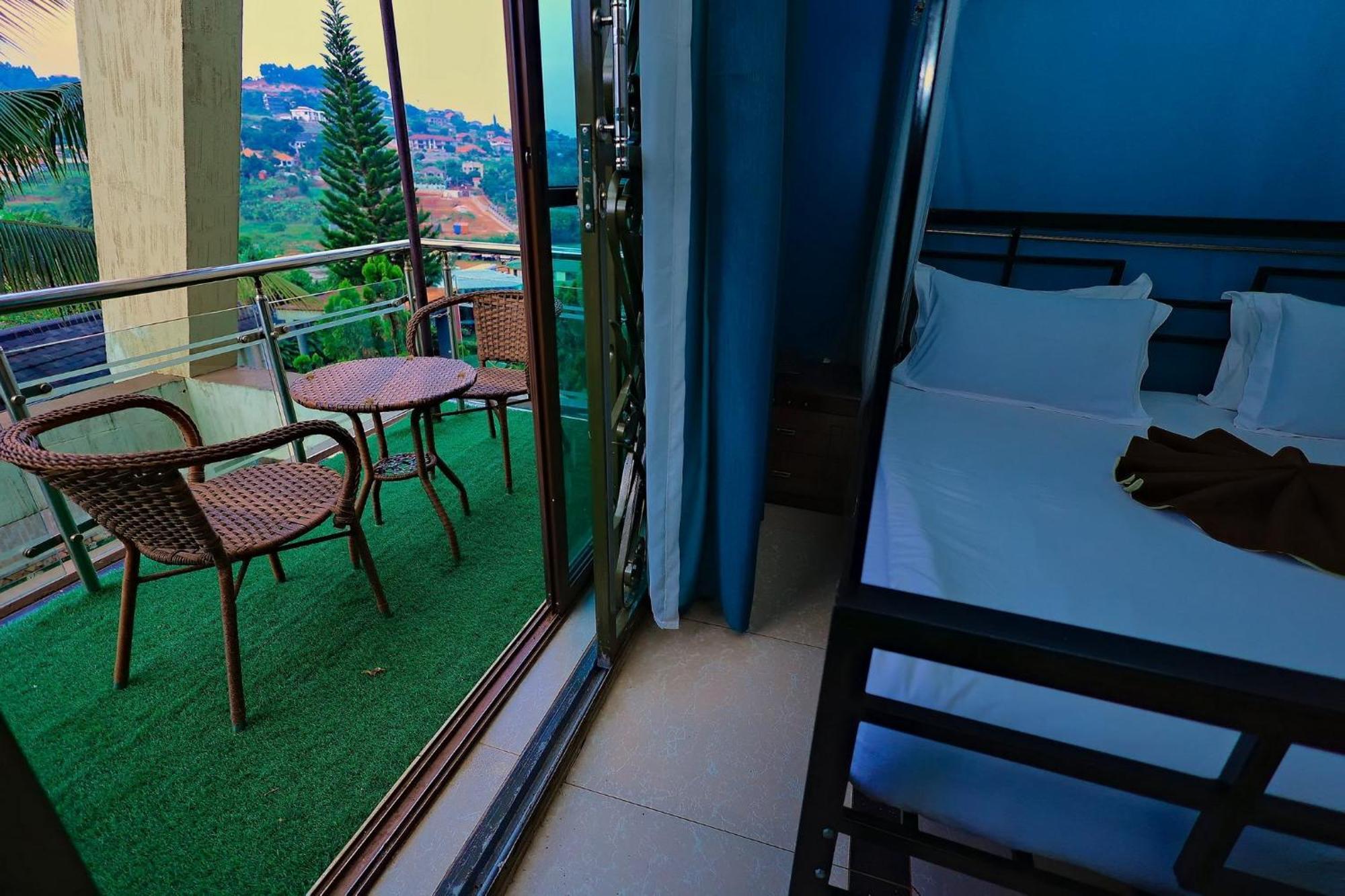 Shine Country Resort Hotel Naziba Bagian luar foto