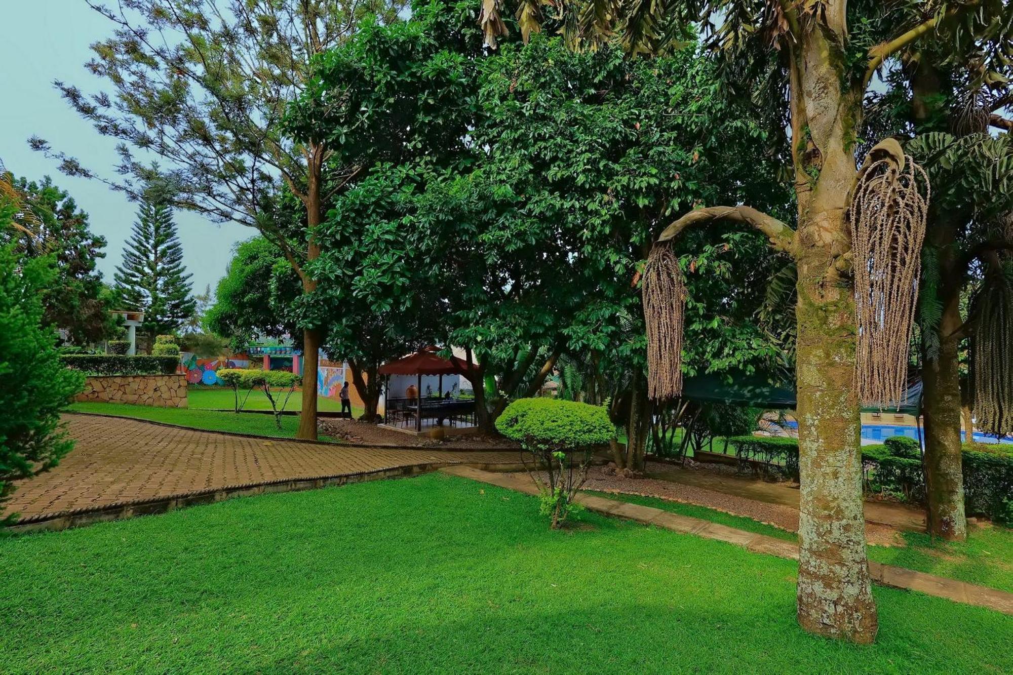 Shine Country Resort Hotel Naziba Bagian luar foto